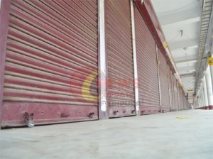 বন্ধ রাজধানীর দোকান-পাট।